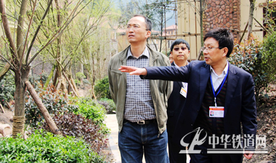 铁二局瑞城公司领导深入花水湾促销售