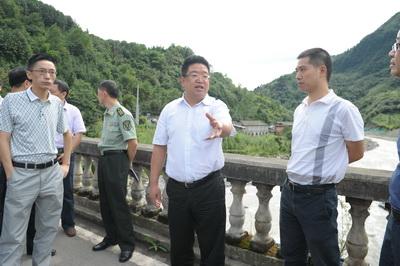 大邑县领导督察防汛工作 要求绷紧防汛意识