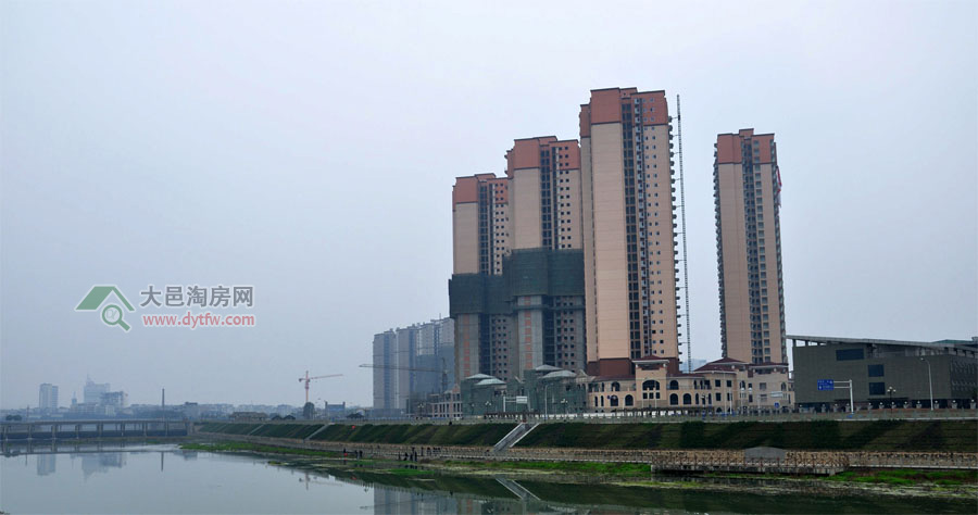 鑫河国际花园二期均价4000元/平 全款94折