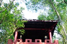 望羌台在大邑城北一里许的静惠山顶，是一处与赵云驻防有关的古迹，它是蜀汉时代用于防卫的哨台。古迹已毁，今之望羌台，为1985年重建。