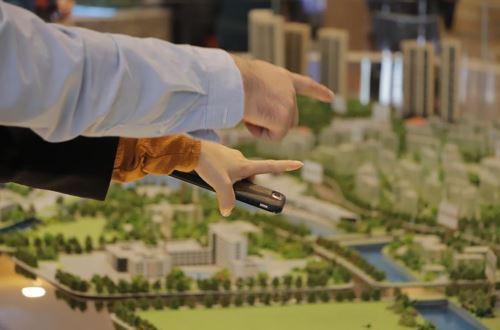 购房者众生相:有人“再等等”有人“先上车”