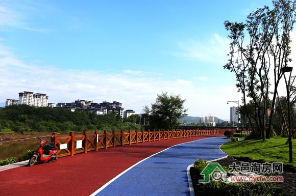 成都9月楼市新政对大邑房地产市场影响