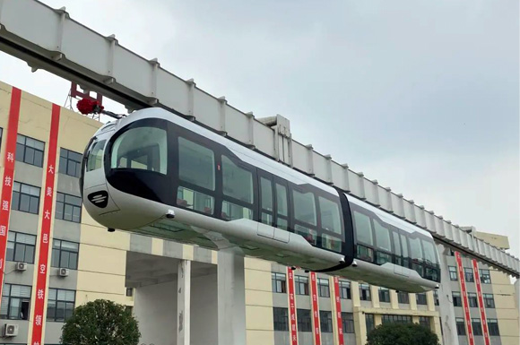 大邑空铁项目车辆下线仪式举行 每辆可载120人