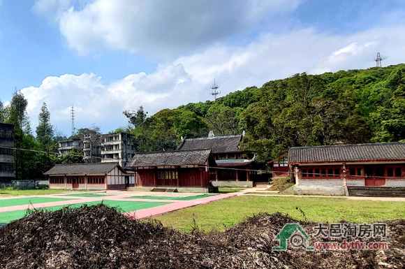 大邑子龙祠墓修复及基础设施建设开始勘察设计招标
