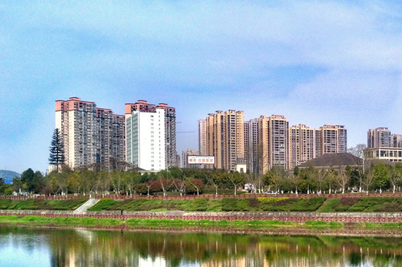 对烂尾楼说不 大邑购房资金进入全面监管时代