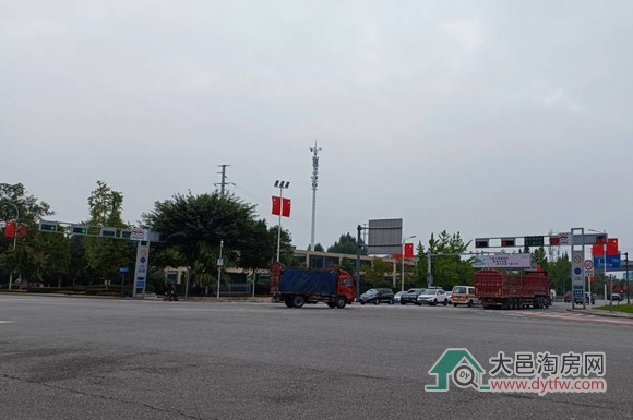 原大邑县旅游集散中心将改建为公共人力资源市场