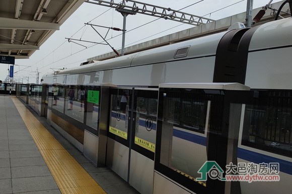 大邑交通新飞跃:动车线路扩充,到成都可通勤