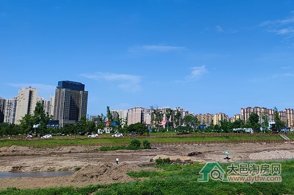 大邑县斜江河体育公园改造项目正式启动招标