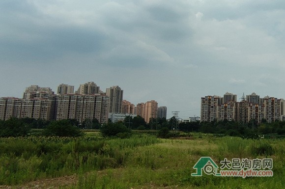 大邑两拿地平台公司拟转让100%股权