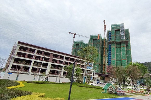 大邑西岸鉴山府首批洋房上市 挂牌均价9958元/平