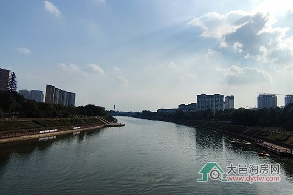 在大邑买改善房的你注意了 契税降低了