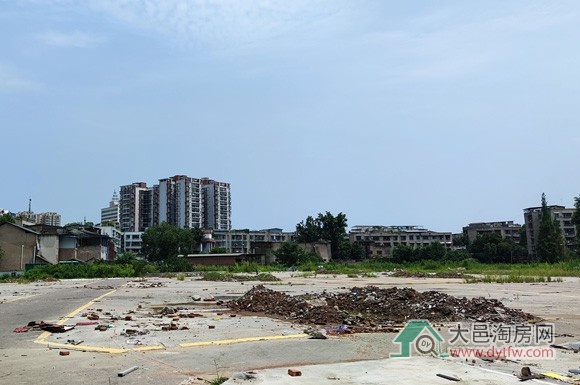 大邑县城建华商业地块已出让 成交价89万/亩