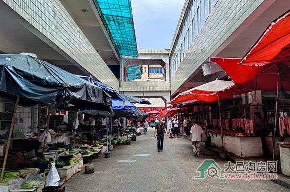 老市场,新生活:大邑东门综合市场的记忆与重生