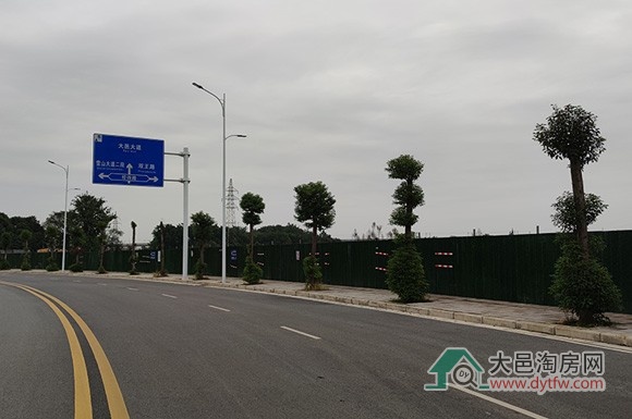 新锐房企落子大邑 王滩10号地块底价成交